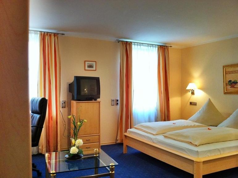 Hotel Mayerhofer Aldersbach Quarto foto